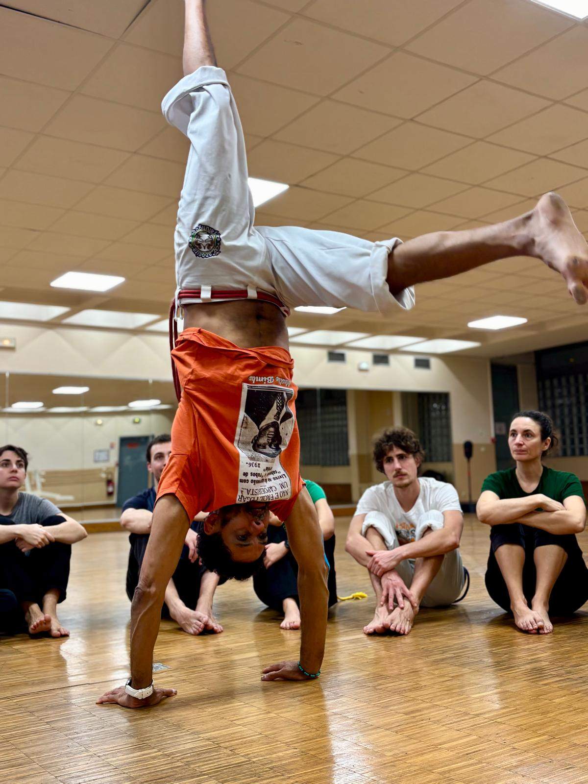 Roda de capoeira, cercle d'adultes